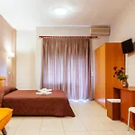 Apanema Πανσιόν 3*